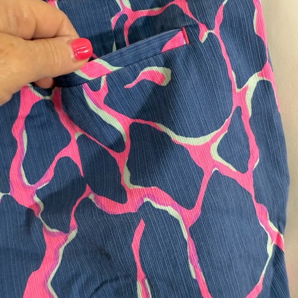 Lilly Pulitzer “Sri Lanka” Blue And Hot Pink Buttoned Shorts With Side Pockets - Picture 8 of 13